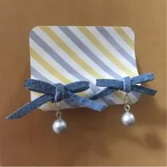 スウェード(本革)のリボンイヤリング