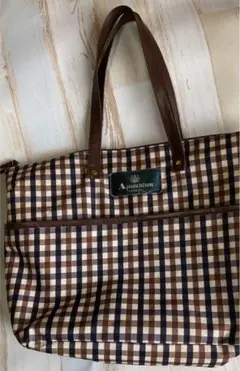 アクアスキュータム　トートバッグ