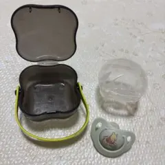 おしゃぶりケース　おしゃぶりのサムネイル