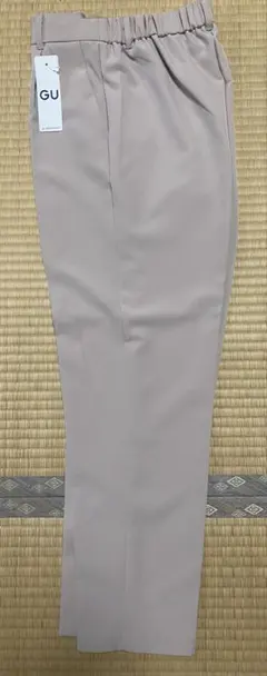 GU ストレッチ　テーパードパンツ　オフィス　スーツ