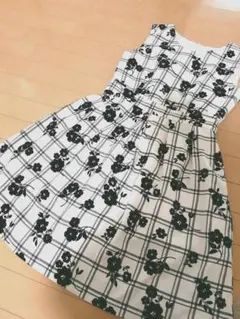 長袖 ひざ丈ワンピース