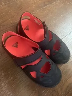 アディダス　サンダル　21センチ