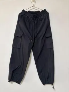 【GU】カーゴプルオンパンツ　ブラック