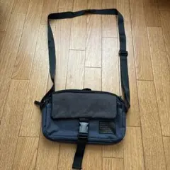 【美品】ショルダーバッグ　サコッシュ　小型カバン　2色