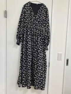 【マタニティ】【授乳服】ネイビー フラワープリント マキシワンピース
