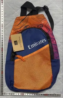 【新品未使用　Emirates Big City Crossbody Bag】のサムネイル