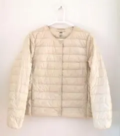 UNIQLOユニクロ　ノーカラーウルトラライトダウンジャケット　オフホワイト系