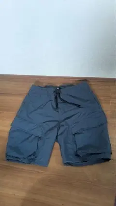 ZARA dnwr. カーゴショートパンツ ブルーグレーのサムネイル