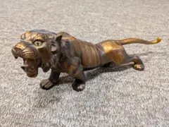 虎の置物のサムネイル