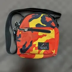 ROTHCO レッドカモフラージュ ショルダーバッグ　ロスコ　迷彩　サバゲーのサムネイル