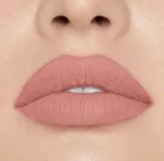 色番802【candy k】マットリップキット☆kylie cosmeticsのサムネイル