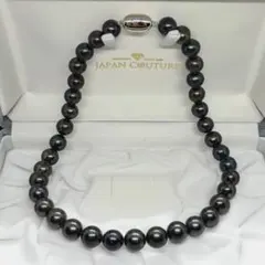 真科研 オーロラピーコック K14WG 黒蝶真珠 ネックレス 巻き厚1.4mm