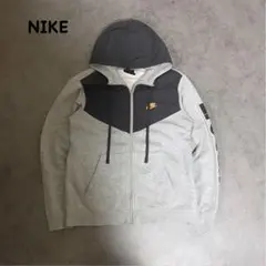 nike パーカー