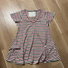 赤と白のストライプ VネックTシャツ