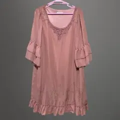 axes femme フリル付きひざ丈ワンピース　IM352X02