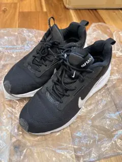 Nike Air Max ブラックスニーカー　24 ナイキ　エアマックス