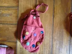 赤いドット模様の和装用バッグ