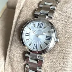 稼動品　CITIZEN XC クロスシー　ラウンド　青文字　レディース　腕時計のサムネイル