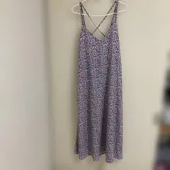 【セール中】ハニーズ　花柄 キャミワンピース ロング丈 パープル M