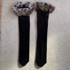 豹柄ファー付きブラックベロアハイソックス