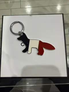 2026年最新】メゾンキツネ キーホルダーの人気アイテム - メルカリ