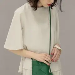 OPAQUE ⭐️ フレアスリーブ　ブラウス　プルオーバー　半袖　グレージュ系のサムネイル