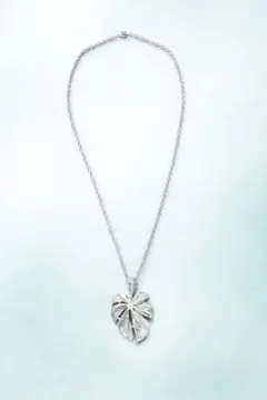 リーフモチーフ シルバーカラーネックレス　ヴィンテージ