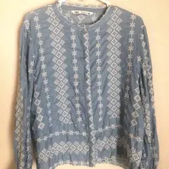 ZARA 刺繍入り長袖シャツライトブルー　再お値下げ