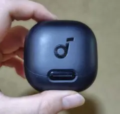 Anker Soundcore Liberty 4nc　左耳と本体