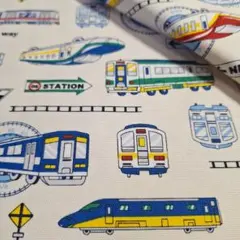 ✿鉄道 列車<オックス> 生地 布 はぎれ[白系]