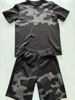 adidas スポーツウェアカモフラージュ アディダス　上下セット　セットアップ