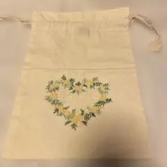 ハート刺繍の巾着袋　小花柄　イエロー　 ハンドメイド