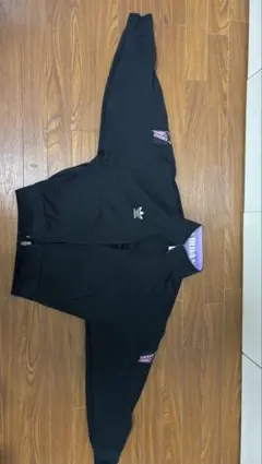 adidas黒アウター