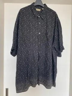 柄シャツ　半袖　古着　黒