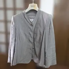 ARMANI COLLEZIONI グレー テーラードジャケット サイズ40のサムネイル