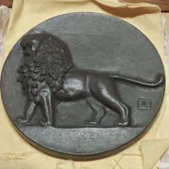 新品 昭和47年 三越創業300年記念 ブロンズ 青銅 獅子 文鎮 - メルカリ