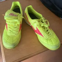 Mizuno 蛍光イエロー ピンク シューズ
