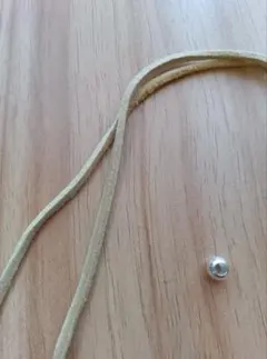 シルバービーズ付き！ベージュ鹿紐 革紐 肉厚タディ＆キングラリースミスゴローズ等