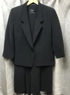 LOVE LIAISON 9号　礼服　喪服　冠婚葬祭　ブラックフォーマルスーツ