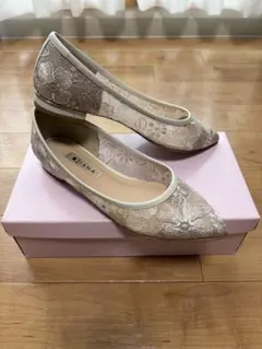 【DIANA】花柄レース フラットパンプス