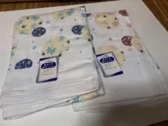 新品未使用　バスタオル 表ガーゼ 裏ワッフル 和柄 花柄 2枚セット まとめ売りのサムネイル
