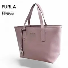 極美品フルラ デイジートートバッグ コーティングレザー チャーム付ピンクベージュ
