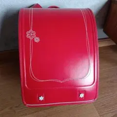 セイバン　花刺繍のある赤いランドセル