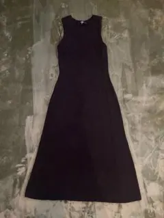 ユニクロ ダークネイビー ノースリーブ ロングニットワンピース M