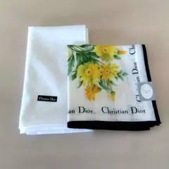 Christian Dior ＊花柄、ホワイトハンカチ２枚セット