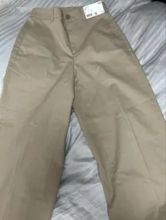 UNIQLO ベージュ Sサイズ ワイドチノパンツ