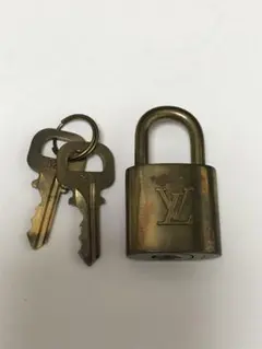 ルイ・ヴィトン LOUIS VUITTON 南京錠 鍵付き　I.1021