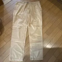ikka パンツ