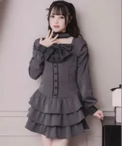 pium フロントリボンチョーカーティアードミニワンピ 半袖 ブラック