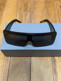 RICK OWENS サングラス　ELLY着用　赤 mqdefault.jpg